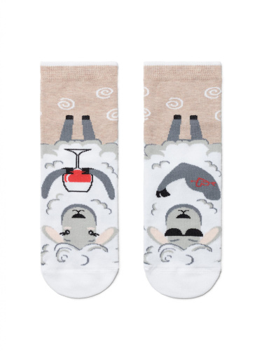 Socks_Conte_Happy_170_sheep_lamb_2.jpg